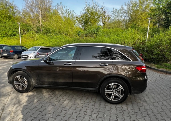 Mercedes-Benz GLC cena 104000 przebieg: 228544, rok produkcji 2017 z Poznań małe 121